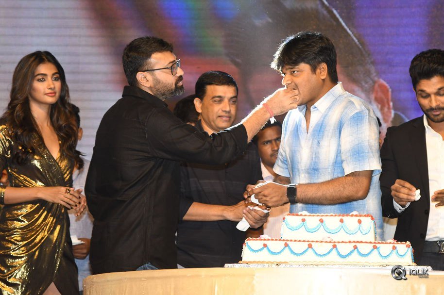 Duvvada-Jagannadham-Movie-Thanks-Meet